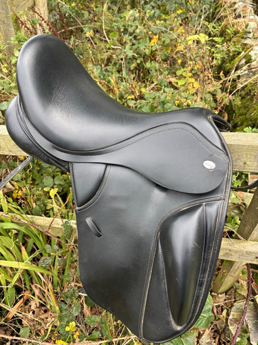 Black thorowgood dressage - black,
