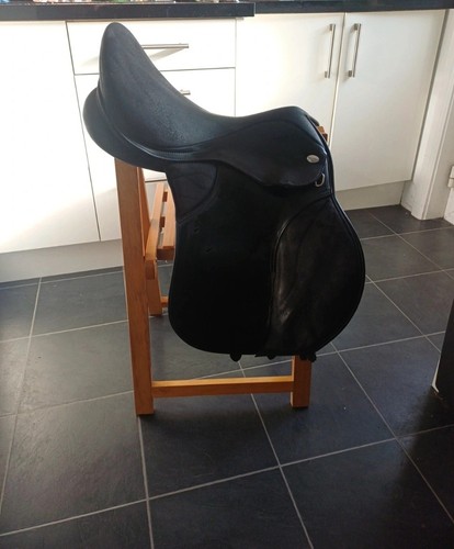 Thorowgood black saddle - thorowgood, 17"