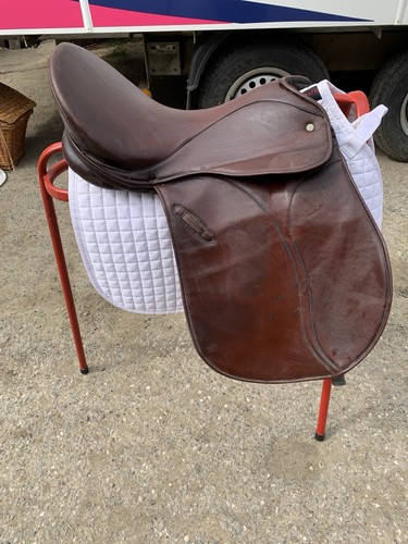 Thorowgood saddle - 16.5’’,