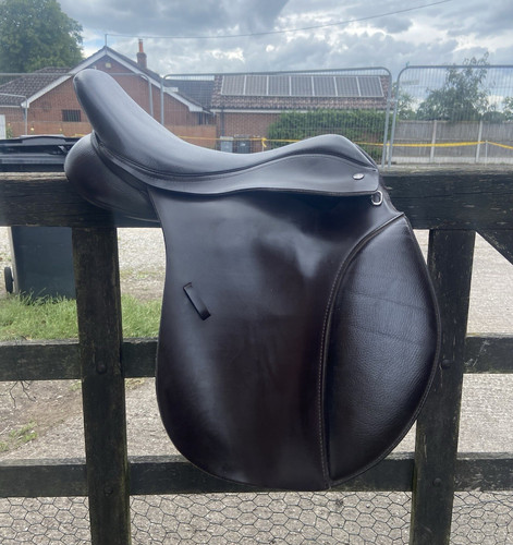 Thorowgood 17inch saddle wide - thorowgood,