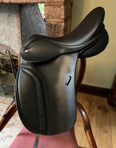 Black thorowgood saddle - black, 17.5